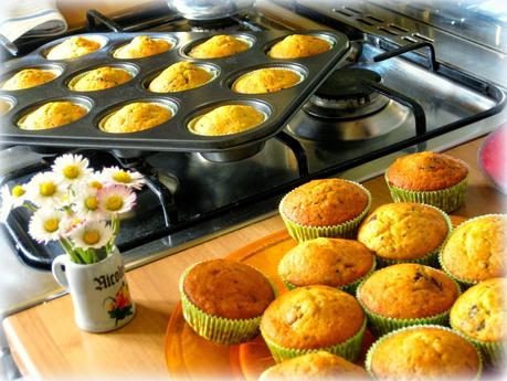 MUFFINS ALLA BANANA E GOCCE DI CIOCCOLATO