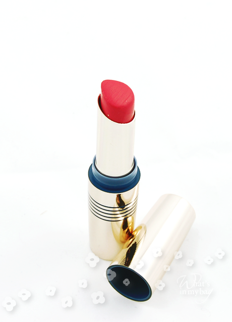 A close up on make up n°228: Pupa Milano, Miss Pupa Velvet Matt 002 LE Navy Chic