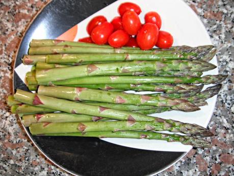 Insalata mediterranea di asparagi