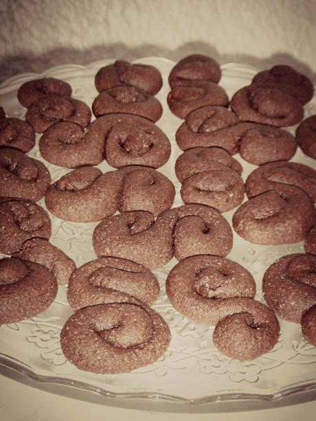 Biscotti Quaresimali con soli albumi, farina di mandorle e cacao