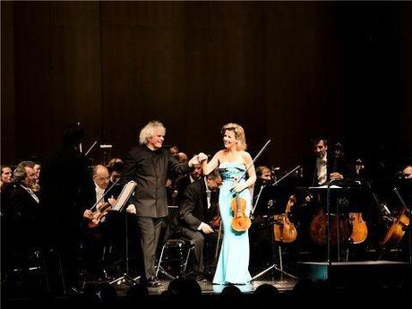 897241_1_detail_535615cb4da29_Berliner_Philharmoniker_spielten_mit_Anne_Sophie_Mutter_und_Sol_Gabetta.