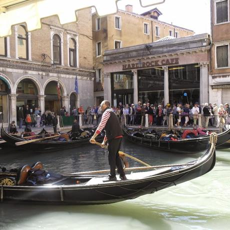 ANCORA VENEZIA CON MILLELIRE AL POLSO