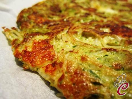 Frittata di spaghetti di riso basmati con pesto di rucola: che sia sole o che sia pioggia il piacere è garantito