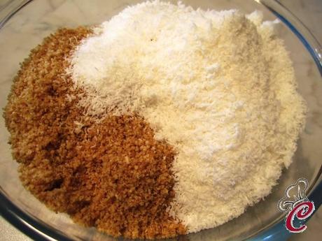 Torta carote, cocco e cioccolato bianco: attimi di panico dopo il grido di gioia e l'intraprendenza mattiniera