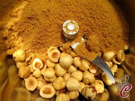 Torta carote, cocco e cioccolato bianco: attimi di panico dopo il grido di gioia e l'intraprendenza mattiniera