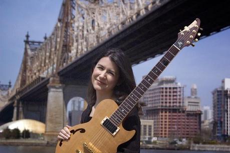 Guitars Speak terzo anno : la chitarra jazz di Amanda Monaco
