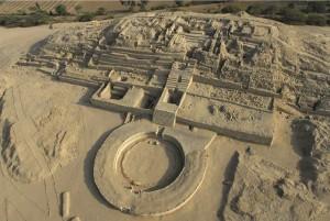 Caral: gli enigmi dell’antica città del Perù e le sue complesse strutture piramidali