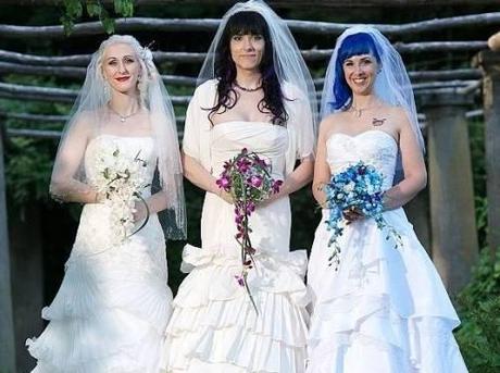 Kitten, Brynn e Doll: il primo matrimonio tra tre donne lesbiche