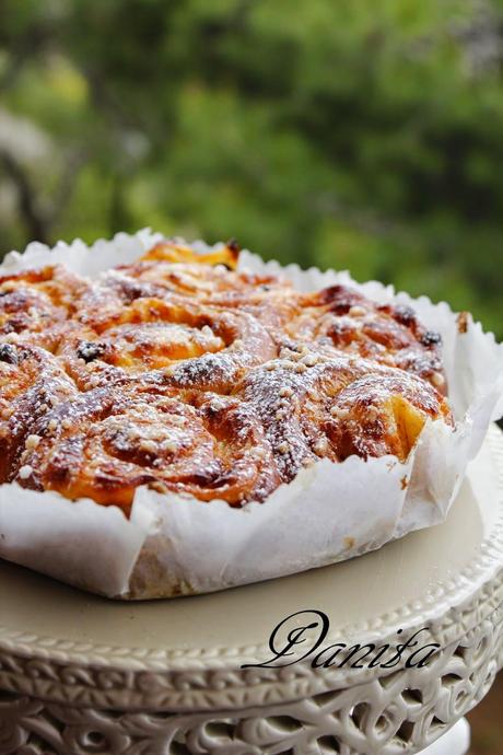 La mia torta di rose alla crema pasticcera