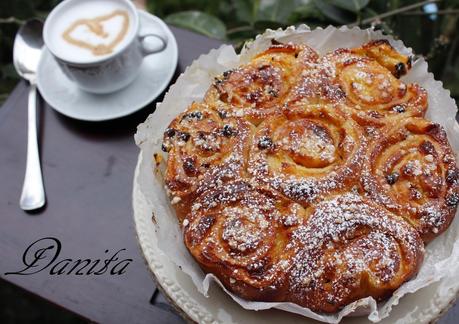 La mia torta di rose alla crema pasticcera