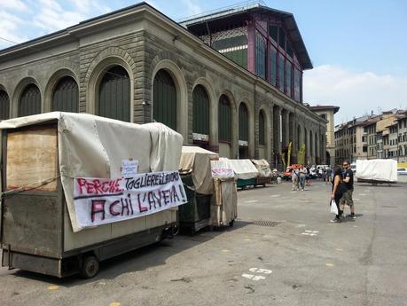 Firenze, San Lorenzo fuori e dentro il Mercato