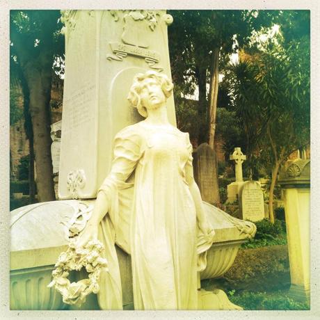 La cura, cimitero Acattolico di Roma