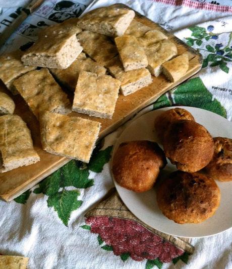 STRUDEL DI VERZA, ANACARDI E UVETTA