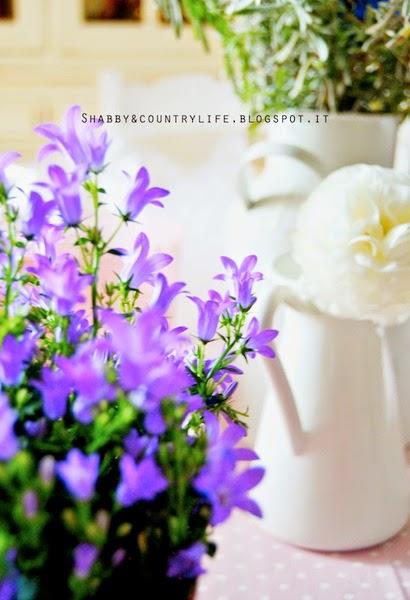 Love flowers on the table !