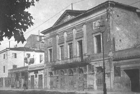 Viareggio - Teatro Pacini costruito nel 1835 e distrutto dai bombardamenti - Foto tratta da 