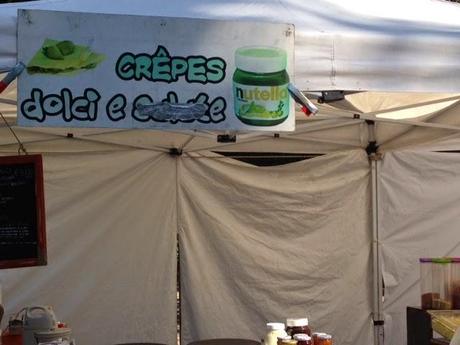 Non vi perdete tutte le immagini del suk del Pincio. Il barattolone di Nutella e le mutande. Foto che col vostro aiuto devono fare il giro del mondo