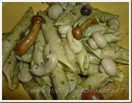 Pasta fredda vegan con pesto e funghetti misti (6)