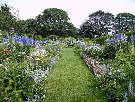 VIAGGIAR PER GIARDINI