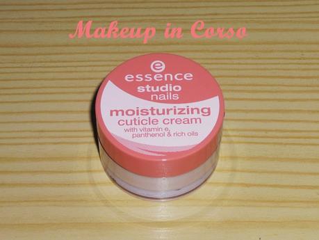 Crema idratante per unghie e cuticole Essence Studio Nails