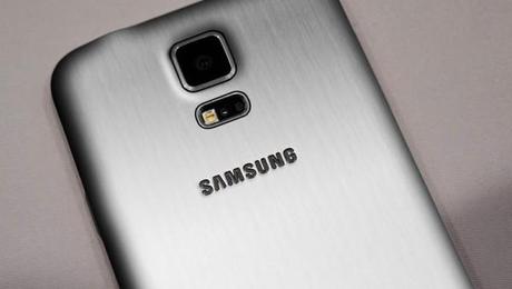 Samsung Galaxy S5 Prime Samsung Galaxy S5 Prime appare nel primo documento ufficiale smartphone  Samsung Galaxy S5 Prime 