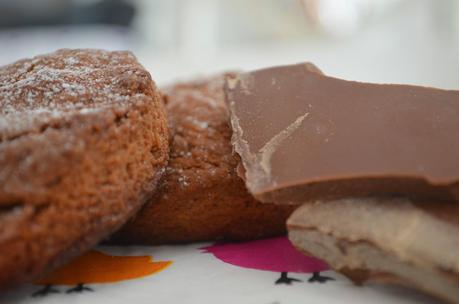 Biscotti con ripieno all'uovo di Pasqua