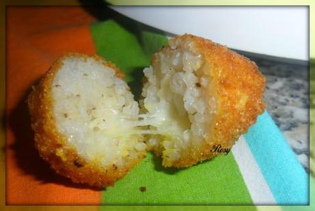 Mini arancini di riso bianchi  al pepe nero pronti