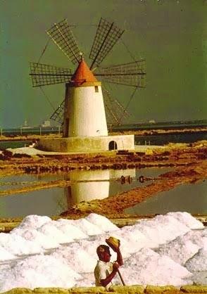 Marsala, su un promontorio esposto al mare e al vento, sorge la città che i Fenici chiamavano Lilybeo.