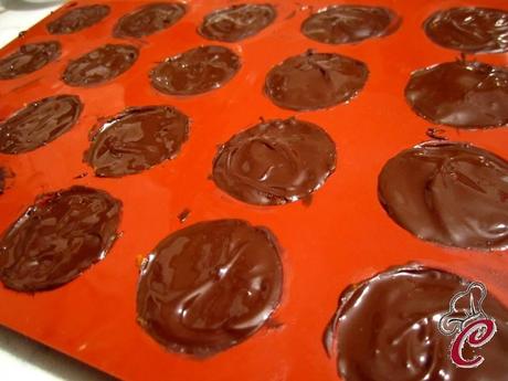 Cioccolatini con mandorle e bacche di Goji: festeggiamenti in stile Cuocherellona