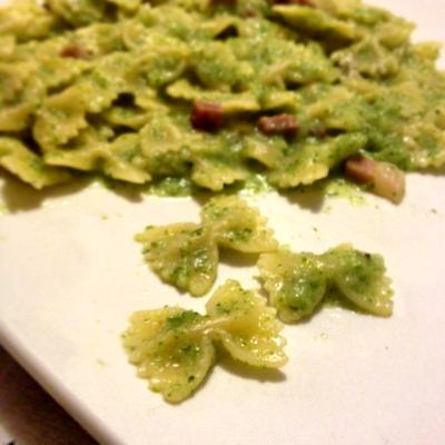 Primi piatti: Farfalle con crema di zucchine e speck