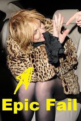 Daily Dose of : DRUNKEN Courtney Love !!!