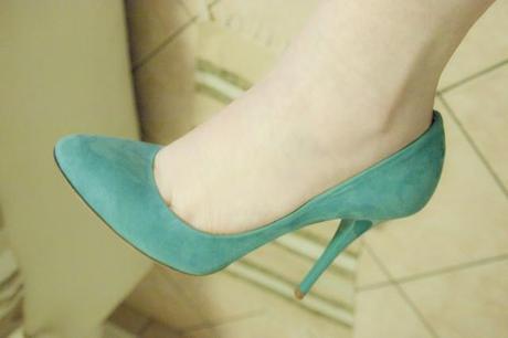 ShoeRoom #22 Turquoise Icone Pumps