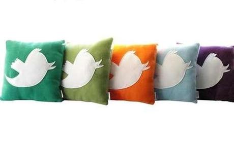 anony-tweet-pillow