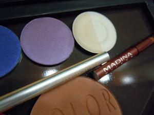 Haul&Swatches; Madina [So Cool Eyeshadow & Matite]