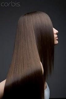 Elogio dei capelli pari (per le lisce naturali)