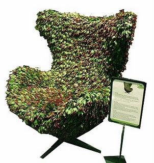 La Egg chair si fa verde/Egg chair turning green