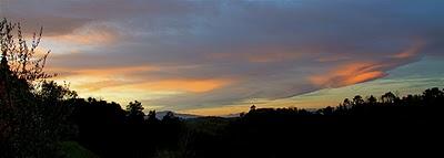 nuvole al tramonto nel cielo di Pierino