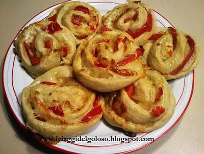 GIRANDOLE LIEVITATE  CON PEPERONI