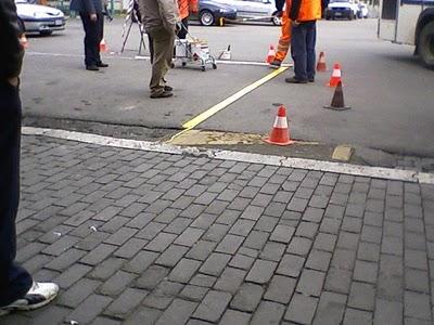 Strisce per il parcheggio disabili alla stazione