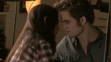 Eclipse 02 Awesome Gifs From the Eclipse Sneak Peek! bella swan