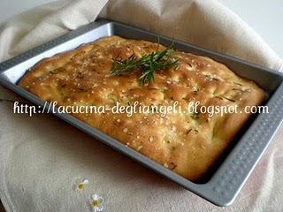 Focaccia di patate e rosmarino