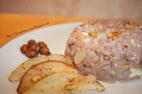 Risotto con pere e nocciole mantecato al taleggio