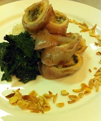 Rollatina di pollo alle erbe e guanciale con broccoletti stufati