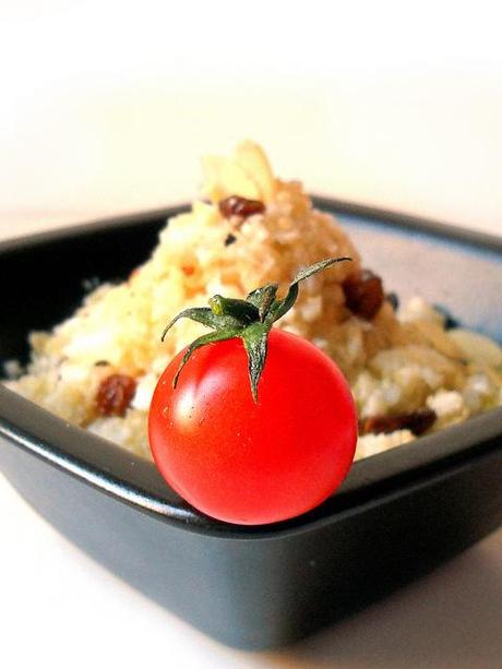 simil Taboulè with quinoa and cauliflower..and a tomato!