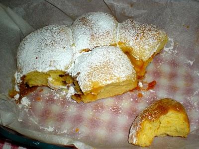 Dolci Dolomiti di Athesia con i  Buchteln