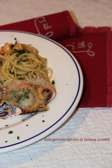 CAPESANTE AL FORNO CON NIDO D’AMORE DI SPAGHETTI di Dolcipensieri