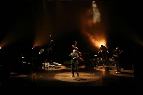 Rocco Papaleo: un Esilarante Esperimento di Teatro Canzone