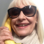 Dani Alves, anche Raffaella Carrà su Twitter con la banana01