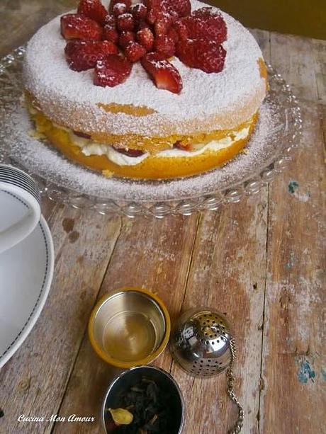 Torta con Crema di Lemon Curd e Fragole