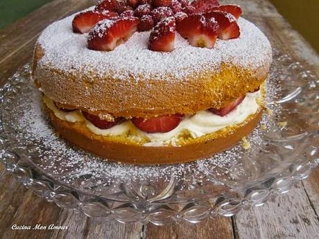 Torta con Crema di Lemon Curd e Fragole