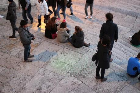 La capitale dell'incredibilmente brutto. Mille immagini da una città deturpata dall'illegaltà. Ecco come la troveranno i turisti durante i ponti